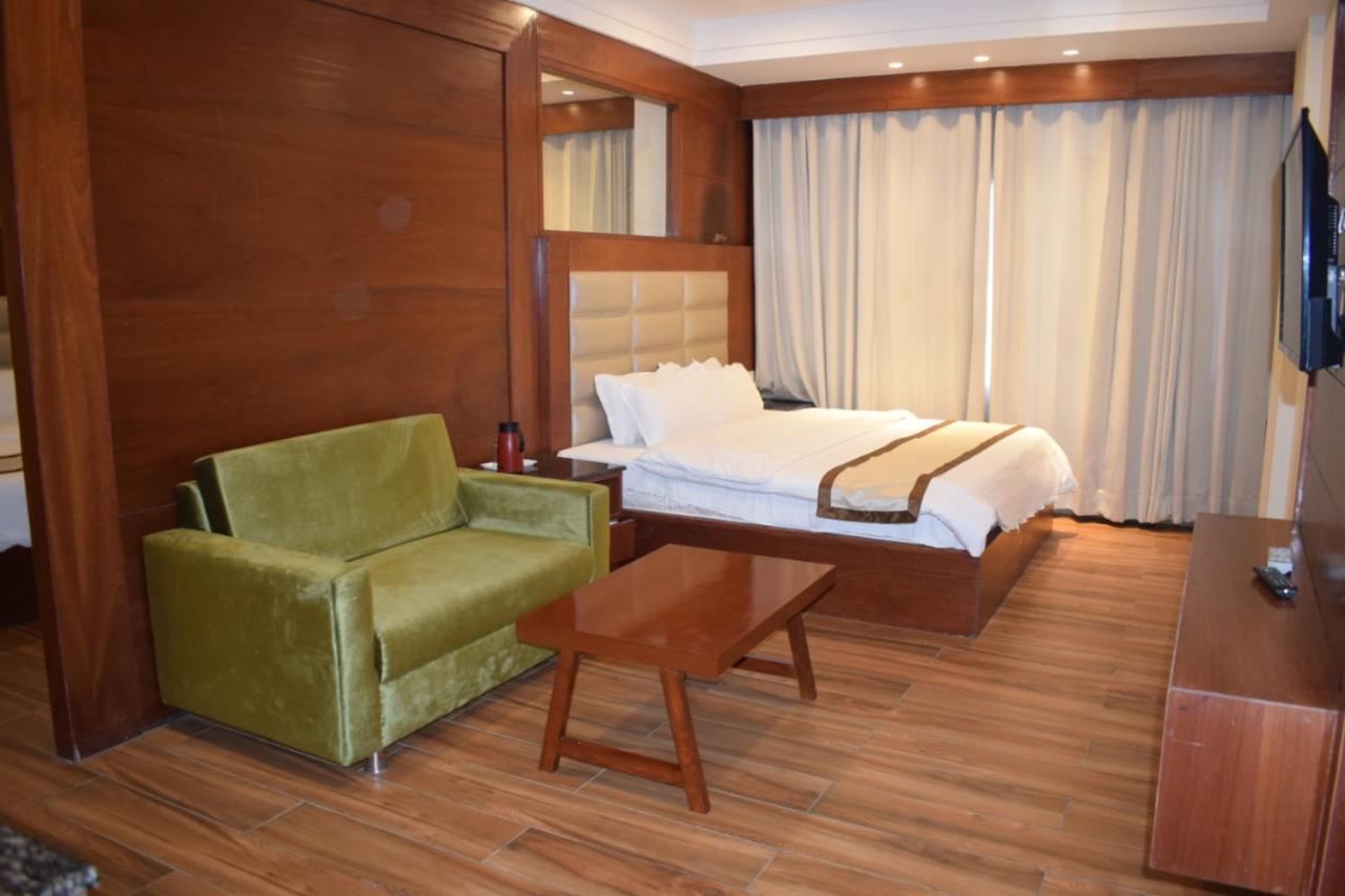 Hotel Ambica Katra 카트라 외부 사진