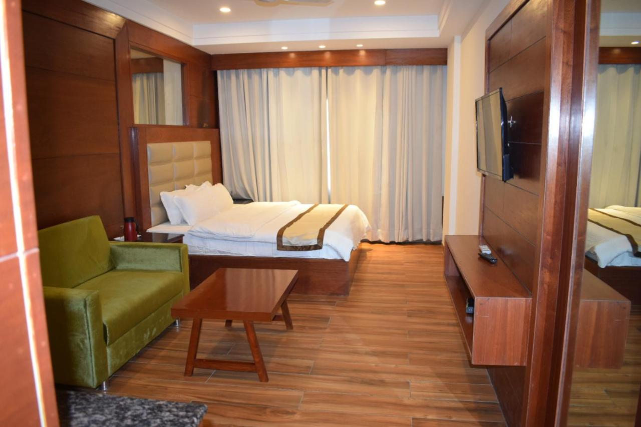 Hotel Ambica Katra 카트라 외부 사진