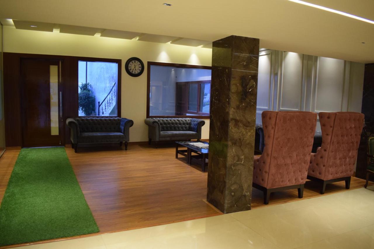 Hotel Ambica Katra 카트라 외부 사진
