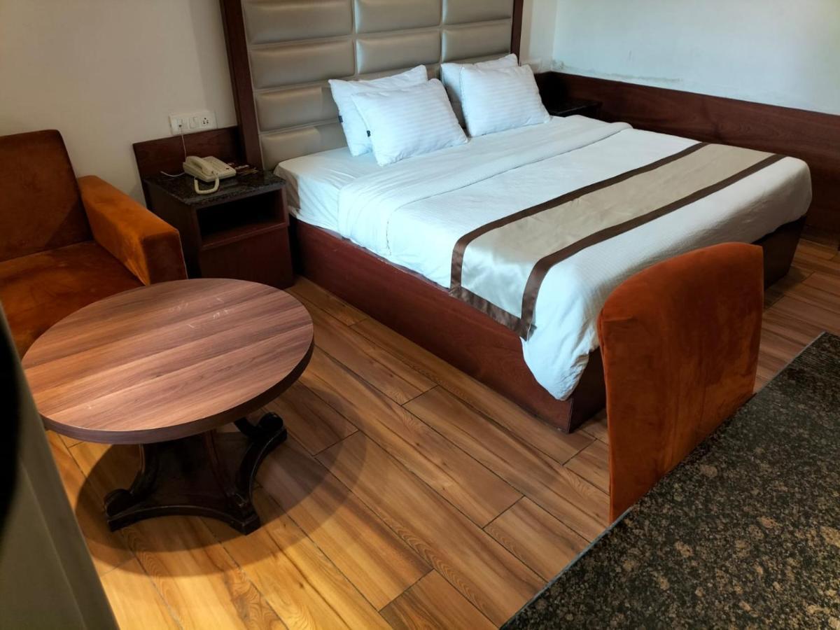 Hotel Ambica Katra 카트라 외부 사진