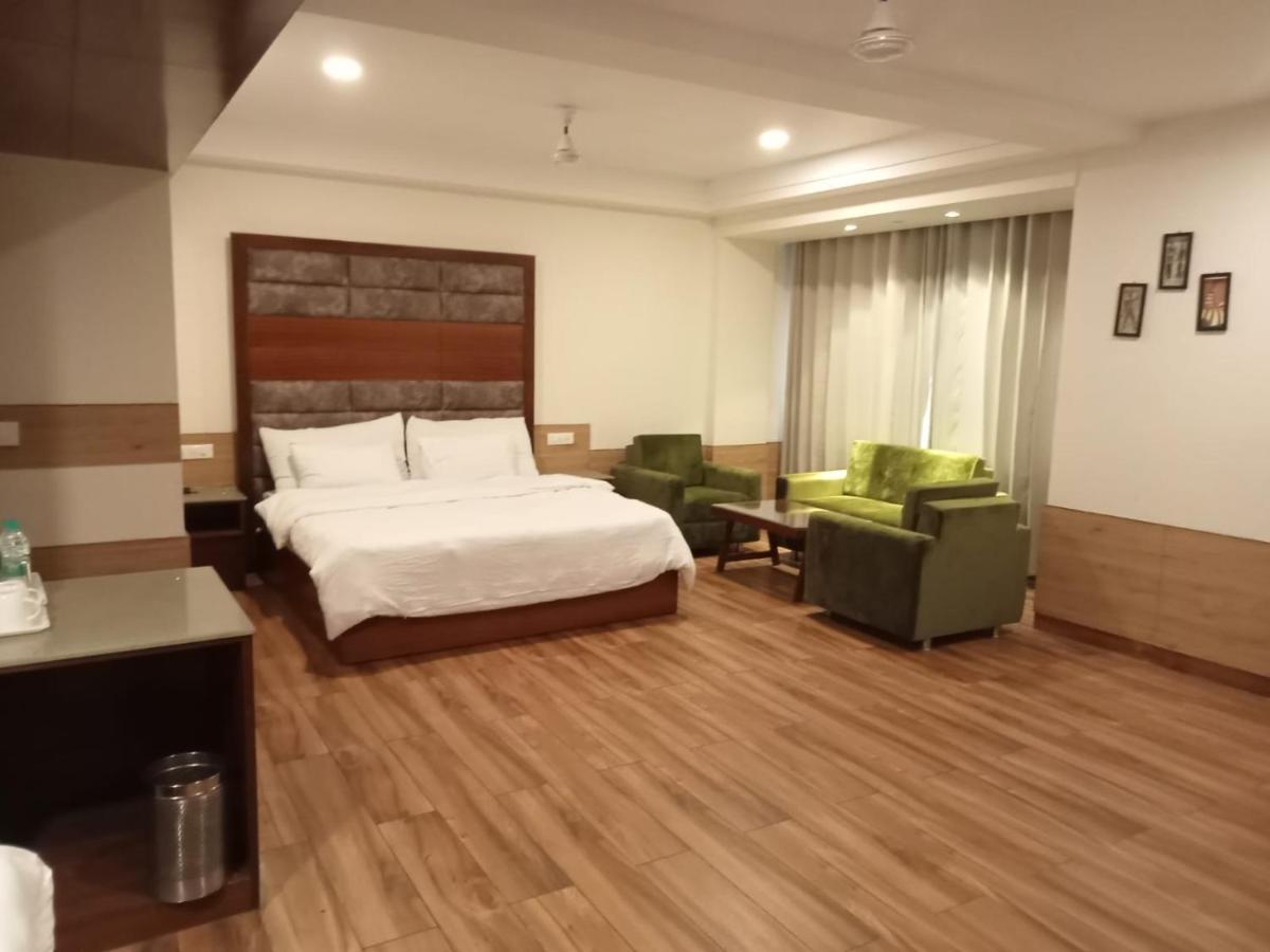 Hotel Ambica Katra 카트라 외부 사진