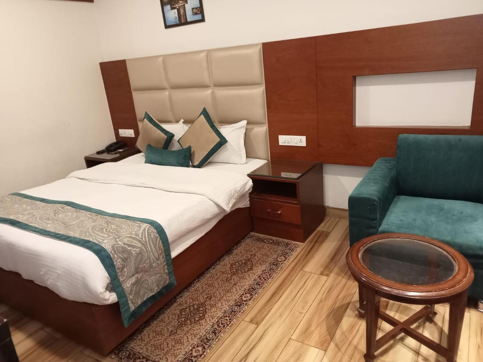 Hotel Ambica Katra 카트라 외부 사진