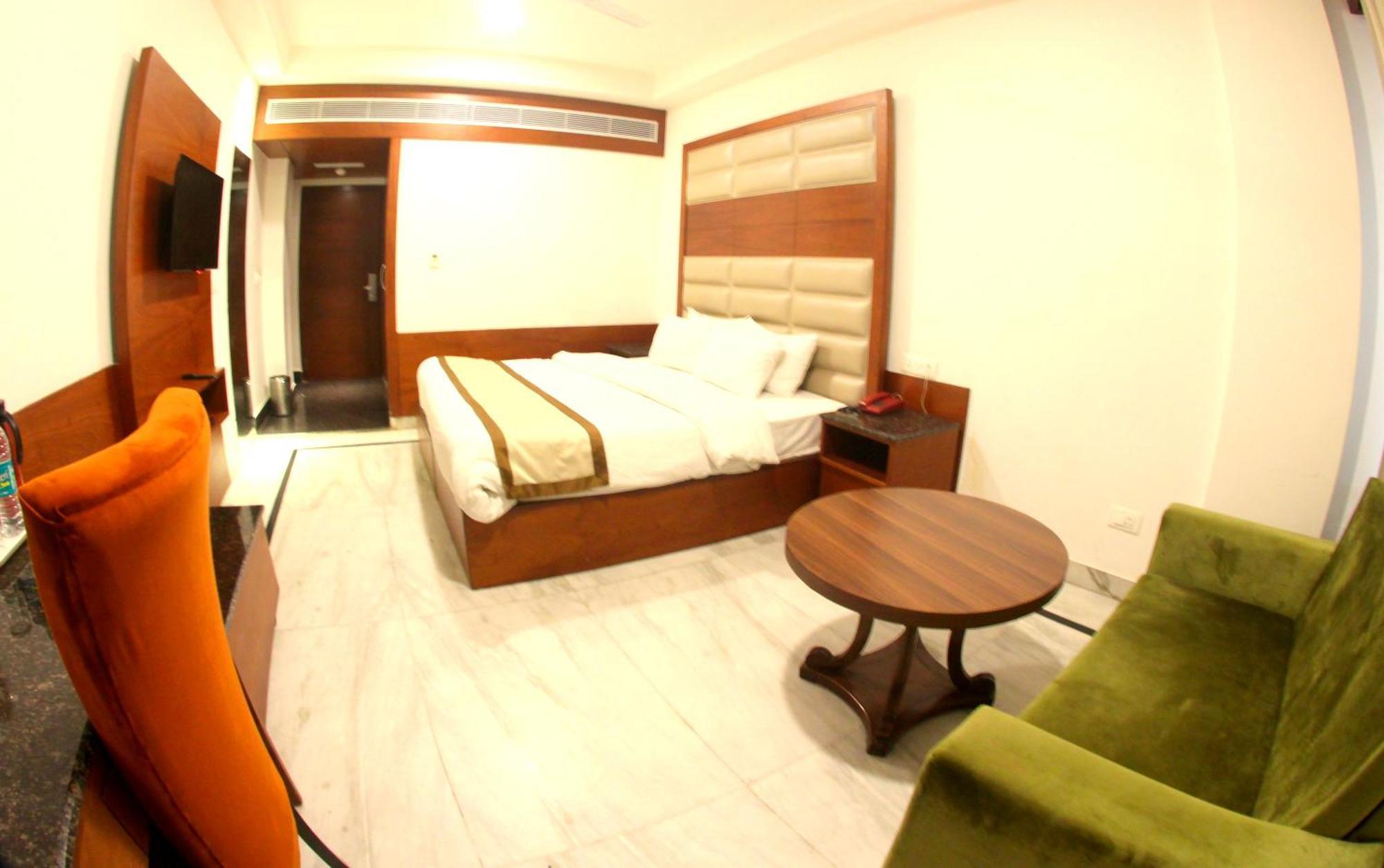 Hotel Ambica Katra 카트라 외부 사진