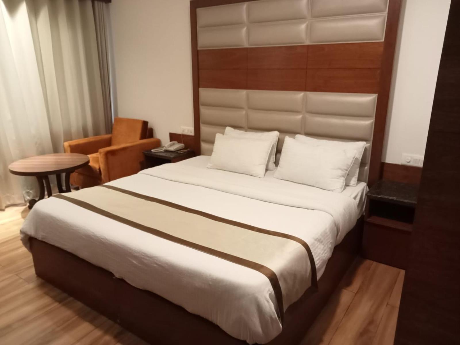 Hotel Ambica Katra 카트라 외부 사진