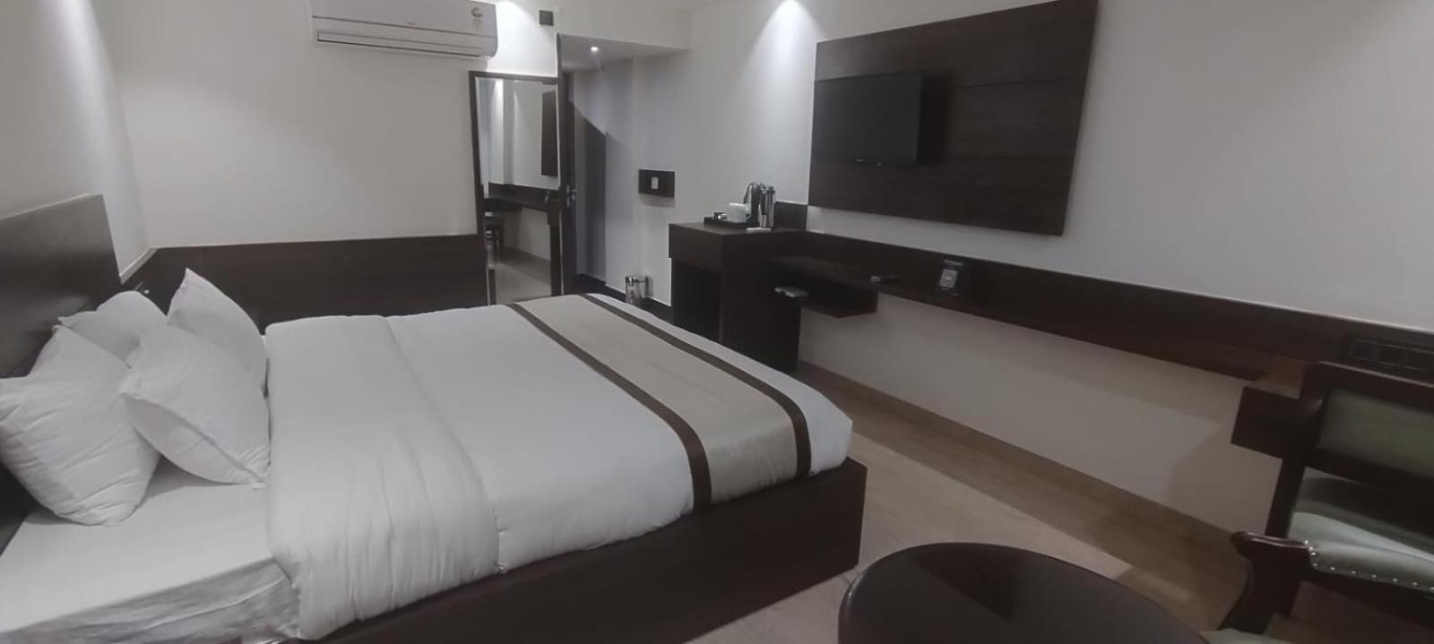 Hotel Ambica Katra 카트라 외부 사진