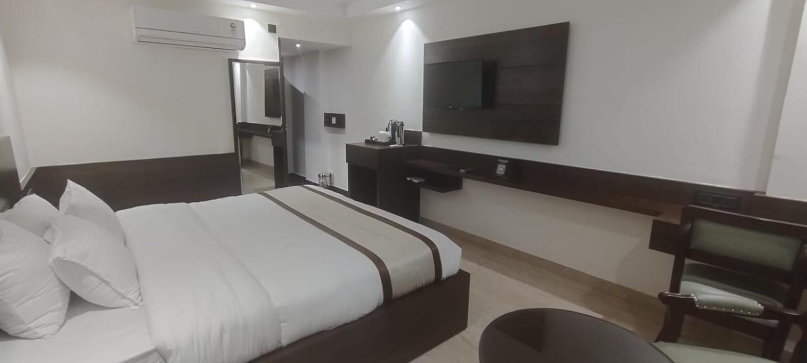 Hotel Ambica Katra 카트라 외부 사진