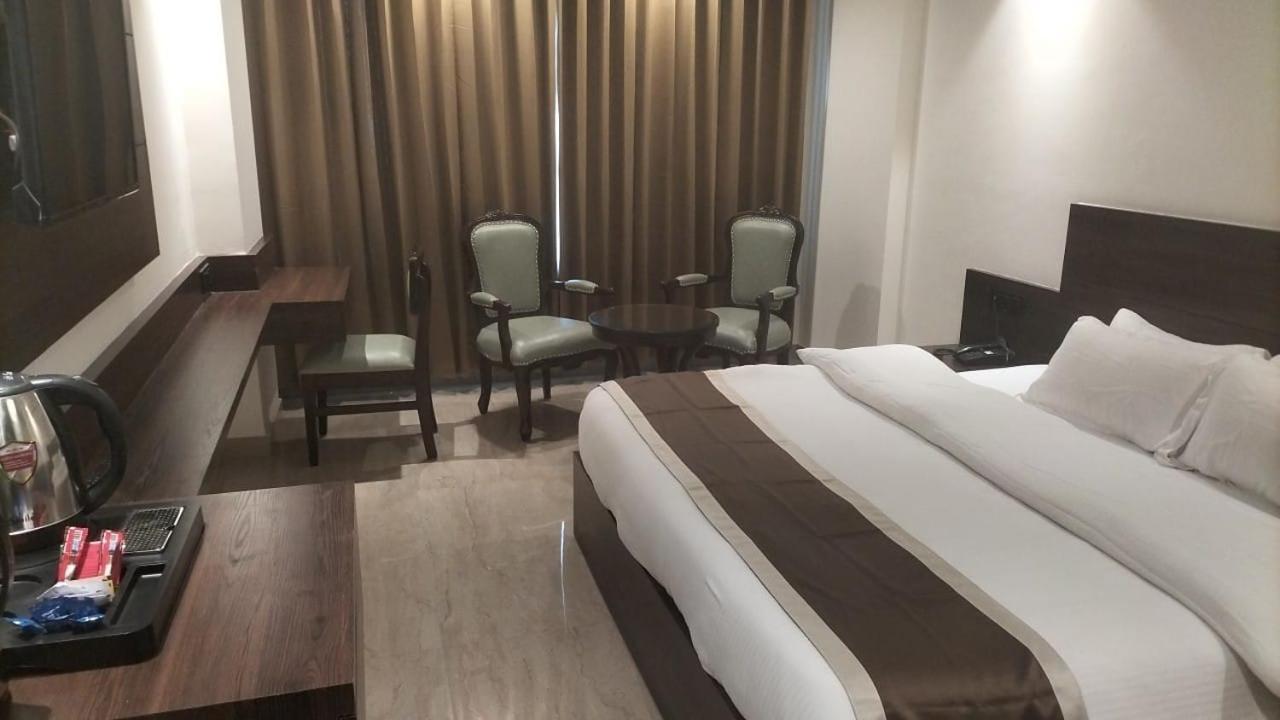 Hotel Ambica Katra 카트라 외부 사진